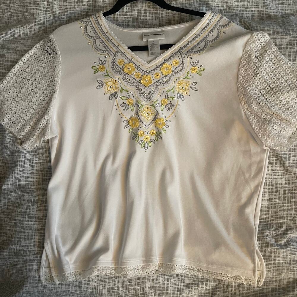 Alfred Dunner Floral Embroidered Short Sleeve Blouse White Size L